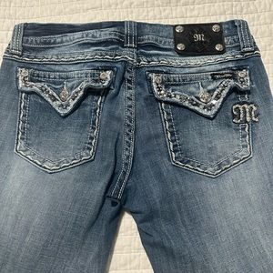 Miss Me size 30 cropped